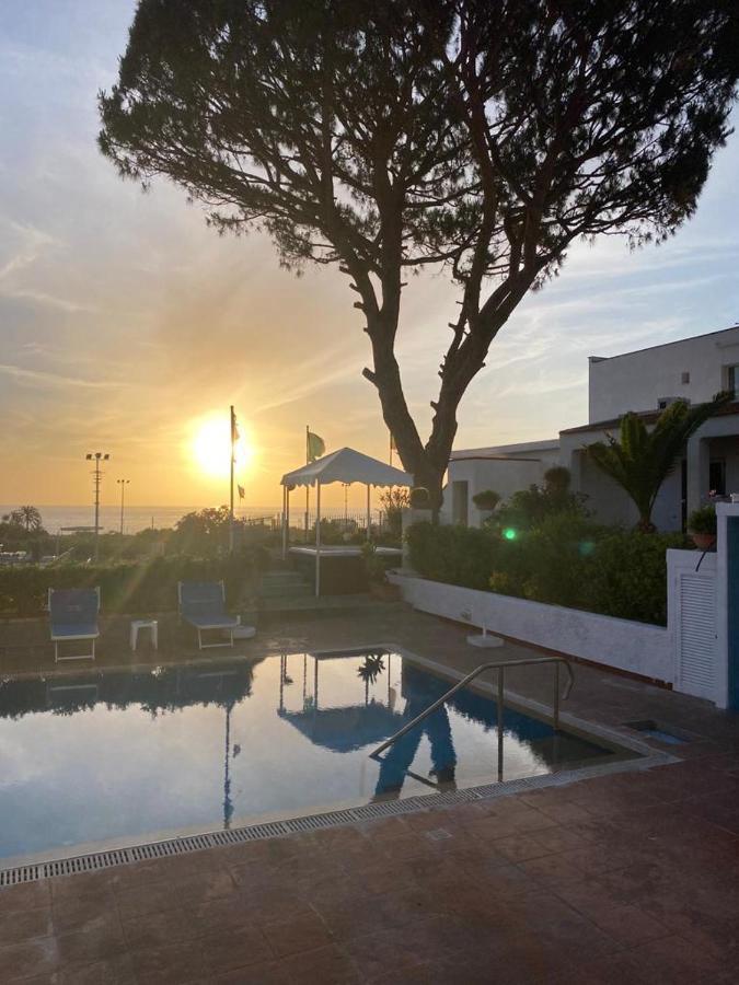 Hotel Villa Mena Forio  Exterior photo